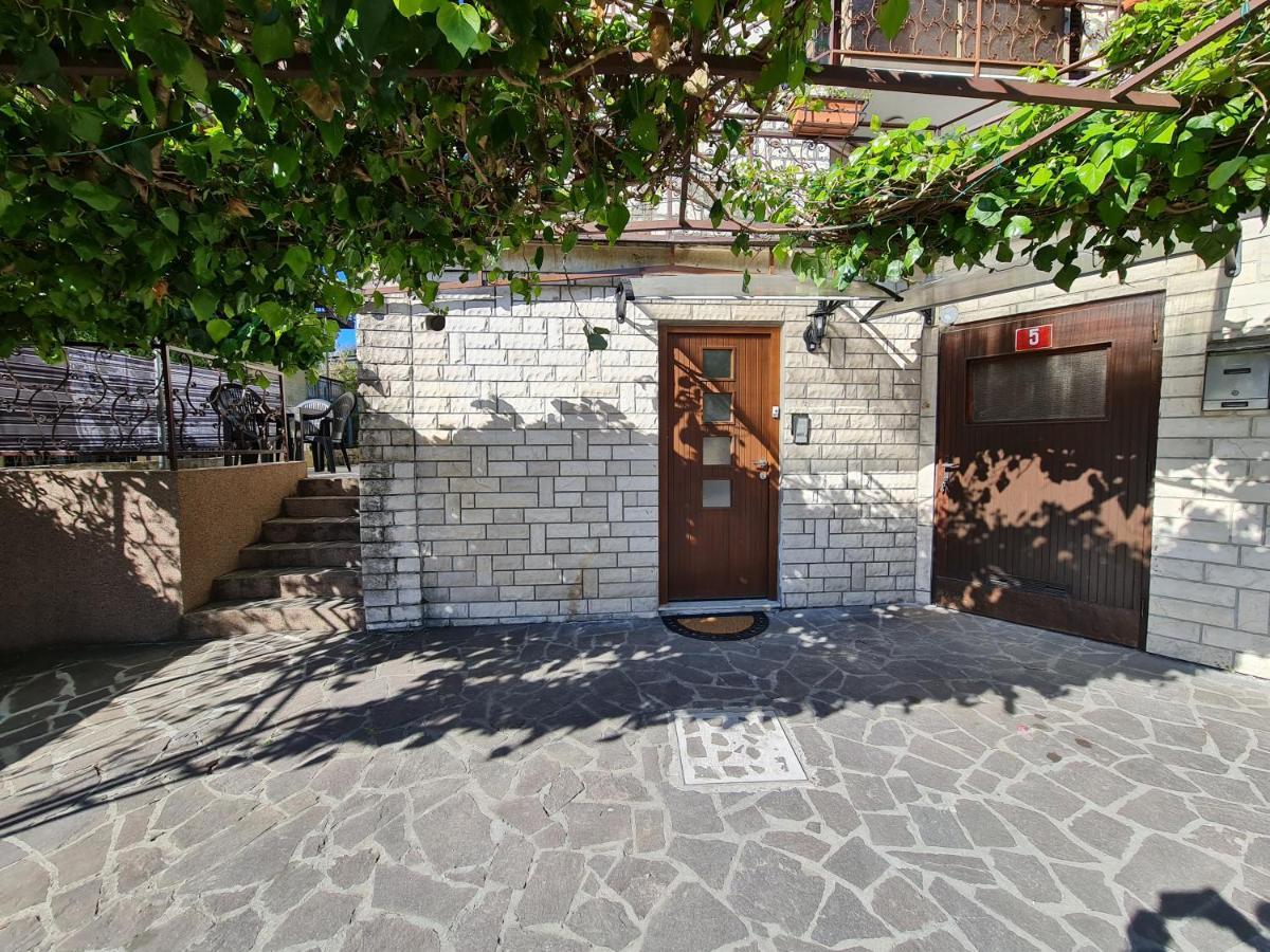 Apartma Pina Apartment อิซอลา ภายนอก รูปภาพ