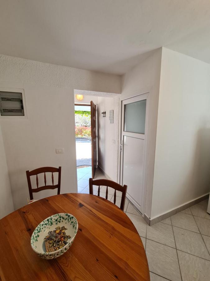 Apartma Pina Apartment อิซอลา ภายนอก รูปภาพ